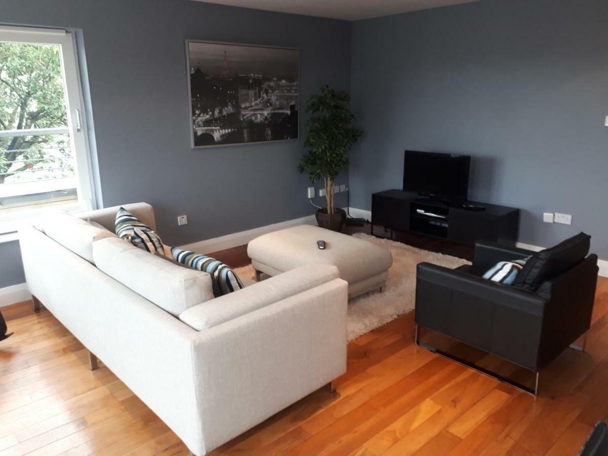 קילקני Luxurious Penthouse Apartment 1 , City Centre מראה חיצוני תמונה